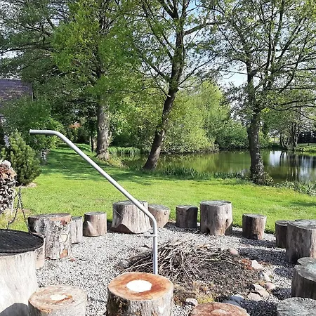 Dorf Stille - Huetten In Den Gaerten Magra - Rose بيت للعطل