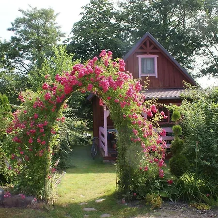 Dorf Stille - Huetten In Den Gaerten Magra - Rose * Zakrzewo (Slawno)